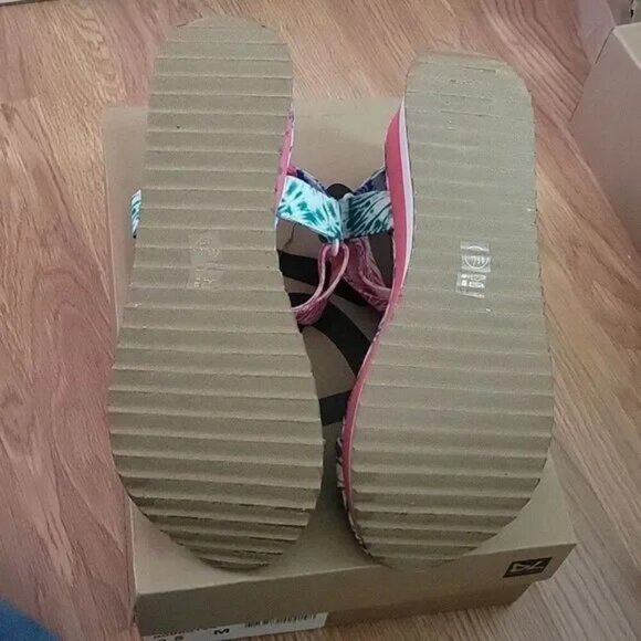 Dirty Laundry Platform Sandals NWT 6-9.5  Going Out Colorful Tie Dye - Picture 7 of 9